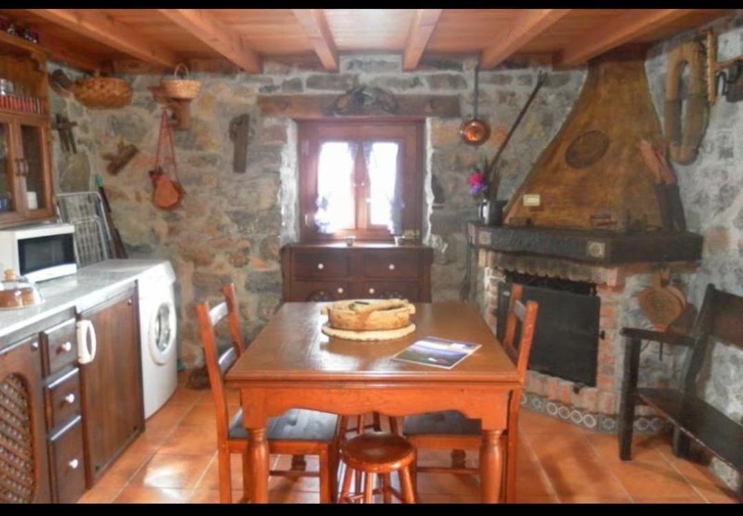 Casa Rural El Cotu En Onís المظهر الخارجي الصورة